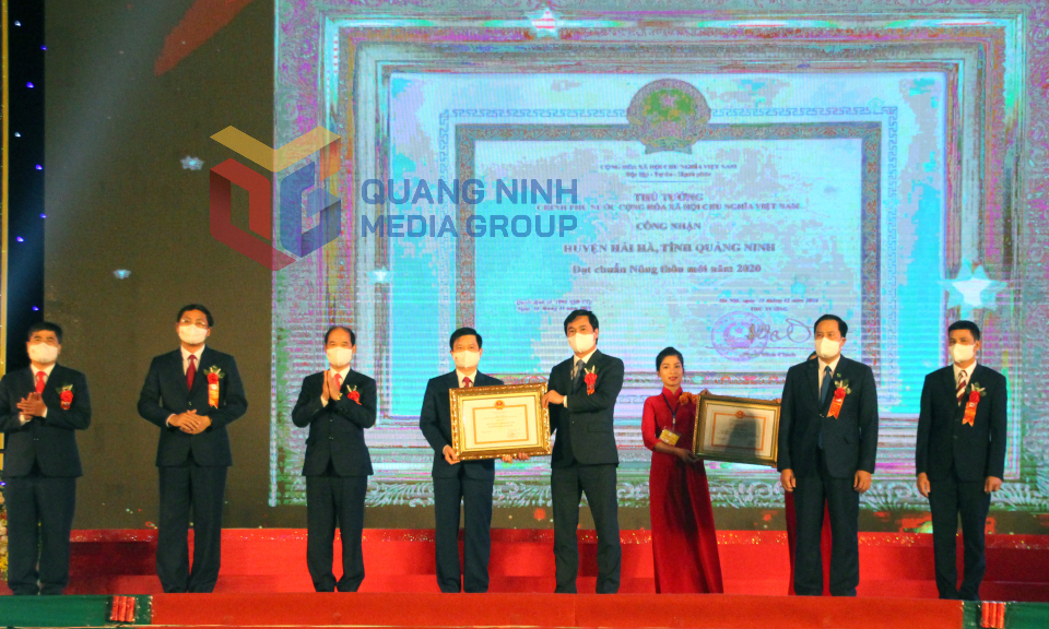 Kỷ niệm 20 năm thành lập huyện Hải Hà, tháng 12-2021