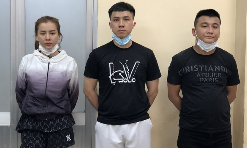 Dàn cảnh đi đòi nợ, xông vào cướp tài sản