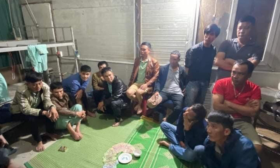 Công nhân thủy điện đánh bạc bị bắt quả tang