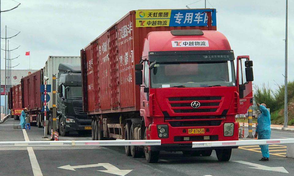 Quyết tâm khôi phục, phát triển hoạt động sản xuất kinh doanh, bảo đảm an sinh xã hội