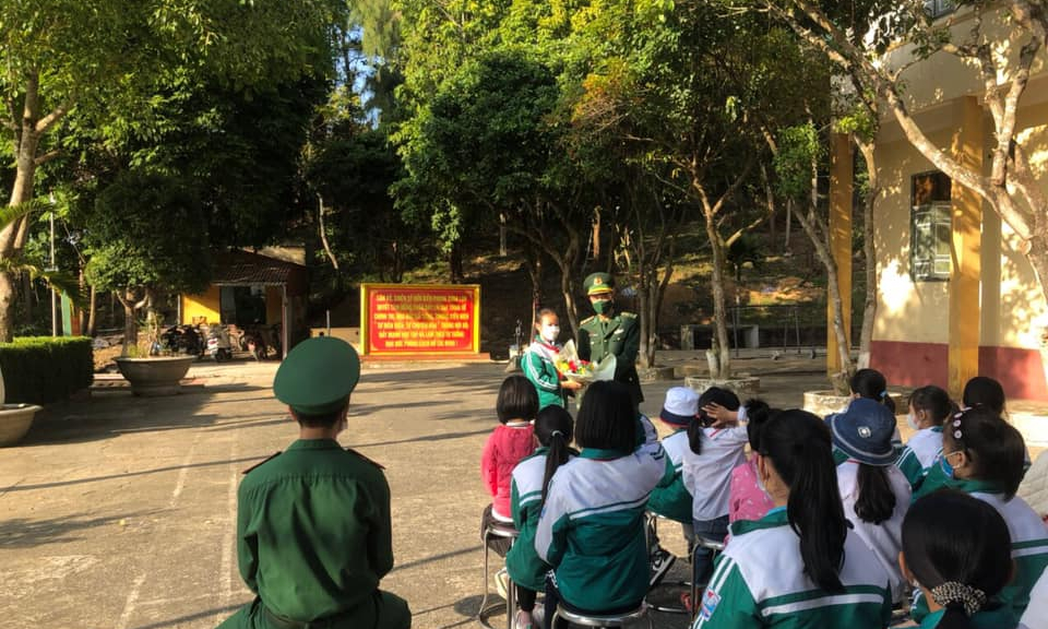 Giao lưu, ôn truyền thống Quân đội Nhân dân Việt Nam