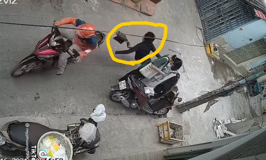 Bắt nhanh tên cướp giật “hụt” túi xách khiến nạn nhân đập mặt xuống đường