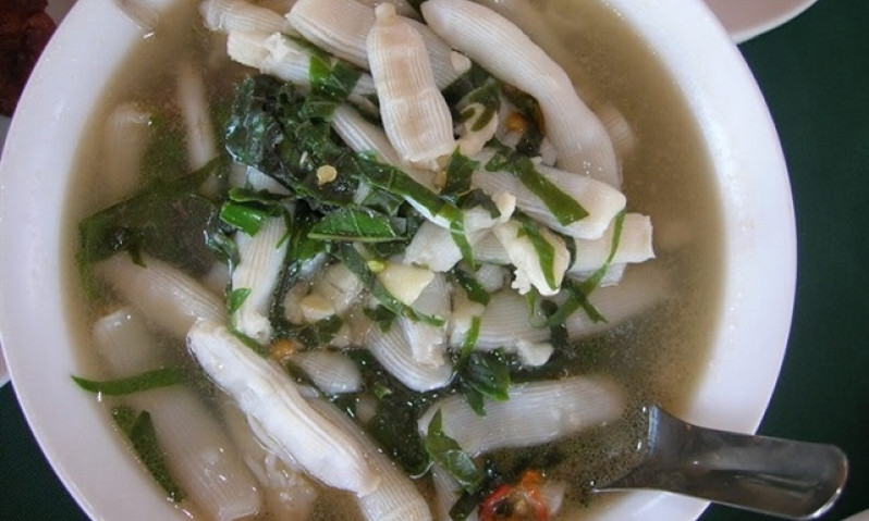 Eating worms: luxury seafood hidden in the sand