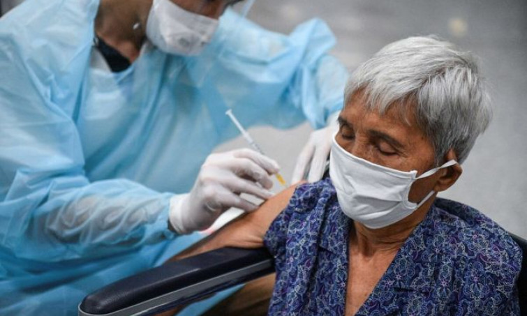 Liều 3 vaccine AstraZeneca hiệu quả chống Omicron