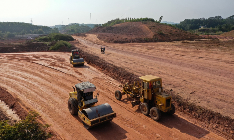 Giải quyết vướng mắc trong quản lý, sử dụng vật liệu san lấp mặt bằng các dự án