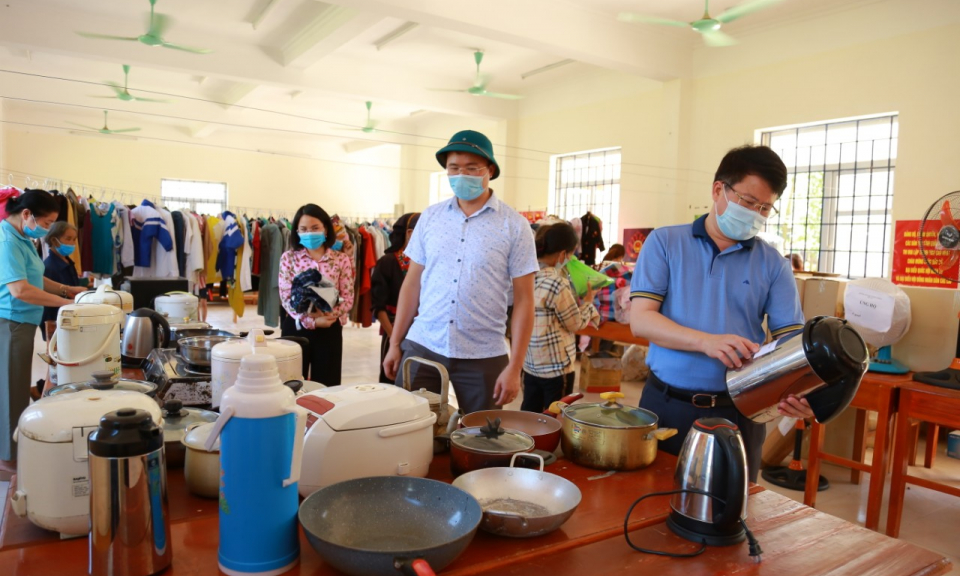 "Kho hàng tái sử dụng" ở TP Hạ Long