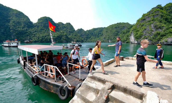 Du lịch Tết dương lịch: Nơi kín phòng, chỗ vắng vẻ, phân khúc cao cấp hút khách