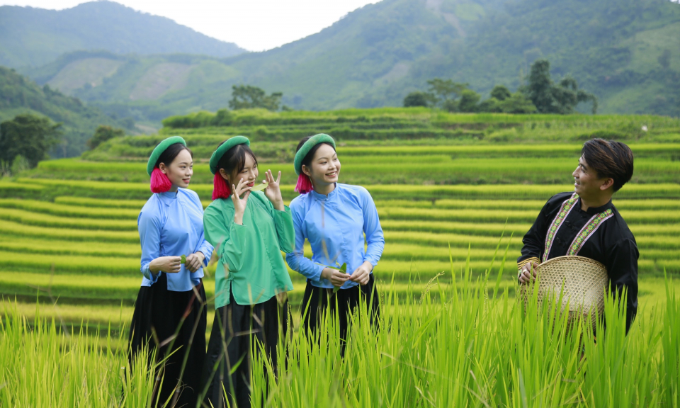 Xuân về nơi cửa ngõ vùng Đông Bắc
