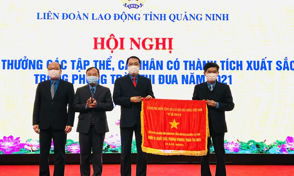 LĐLĐ tỉnh được nhận cờ thi đua của Chính phủ