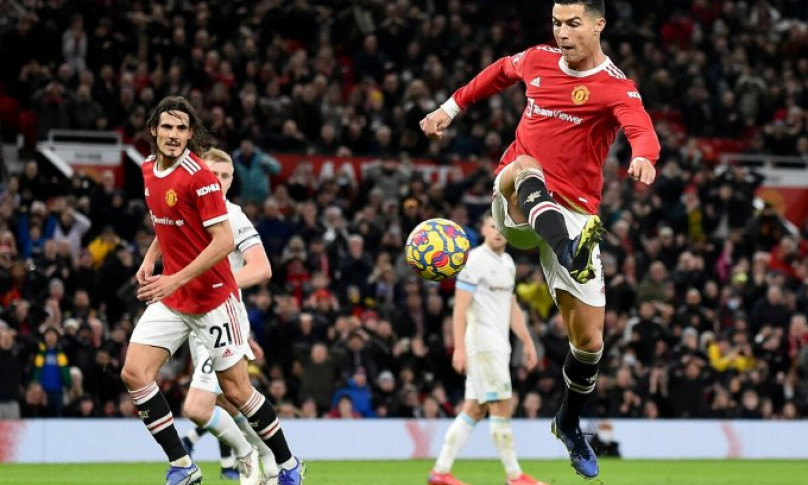 Ronaldo giúp Man Utd thắng dễ Burnley