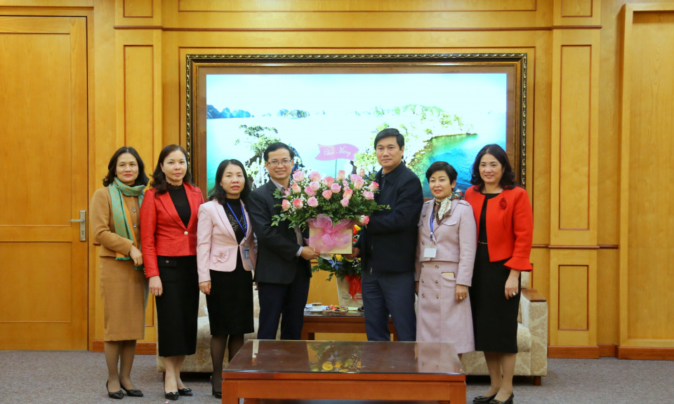 Chủ tịch UBND tỉnh thăm và động viên các đơn vị quyết toán, khóa sổ ngân sách cuối năm 2021