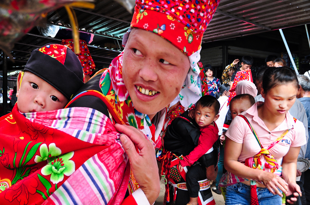 Xuống chợ tết ở Đồng Văn (Bình Liêu).