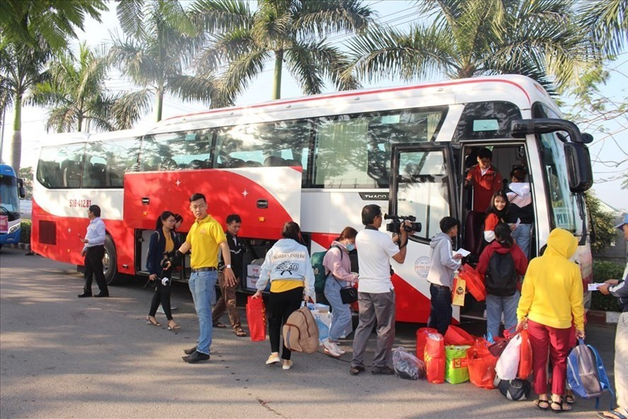 Mỗi địa phương có quy định riêng đối với người dân về quê ăn Tết. Ảnh: LĐO.