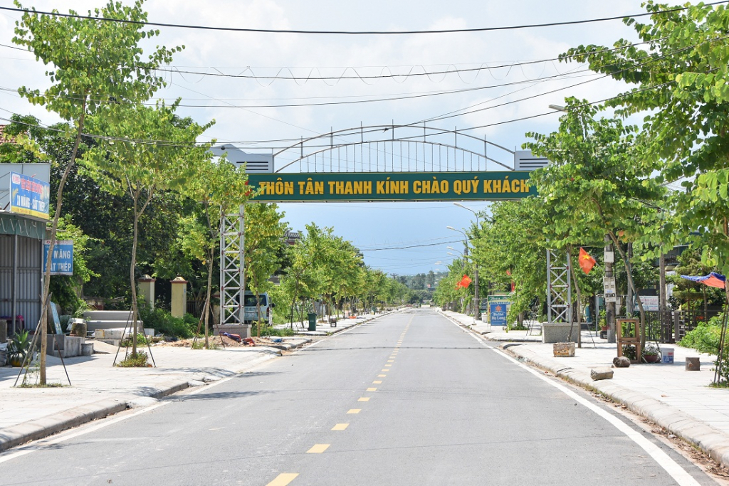 Diện mạo thôn Tân Thanh (xã Quảng Tân, huyện Đầm Hà) có nhiều đổi thay nhờ NTM. Ảnh: Hoàng Giang