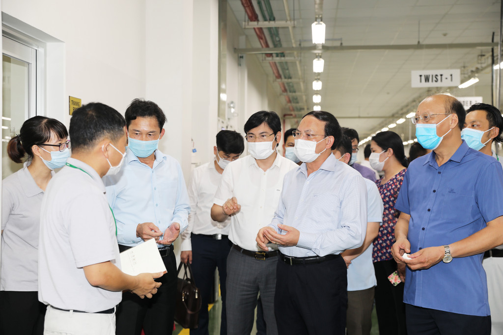 Lãnh đạo tỉnh Quảng Ninh kiểm tra công tác phòng, chống dịch Covid-19, nắm bắt tình hình sản xuất tại các doanh nghiệp trong KCN Đông Mai (TX Quảng Yên)