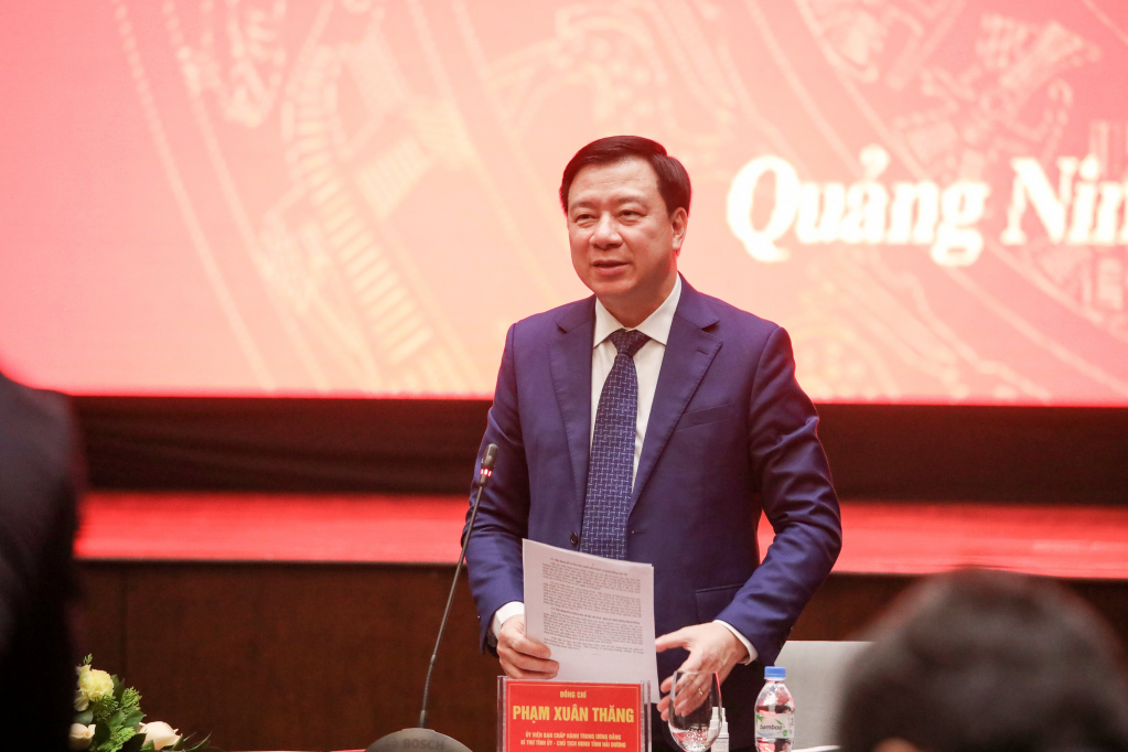 Đồng chí Phạm Xuân Thăng, Ủy viên Trung ương Đảng, Bí thư Tỉnh ủy, Chủ tịch HĐND tỉnh Hải Dương, phát biểu tại hội nghị.