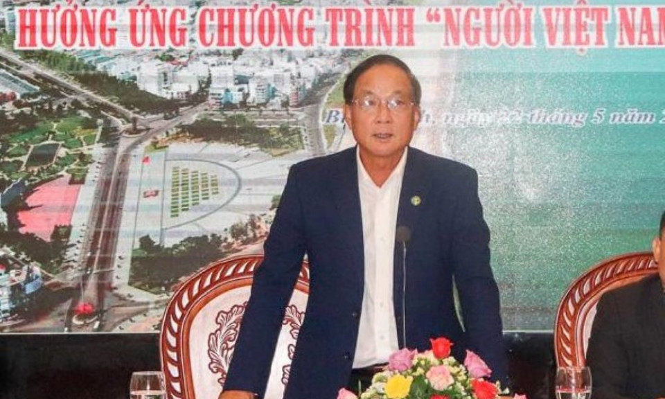Giám đốc “chơi golf giữa mùa dịch” nhận quyết định nghỉ hưu trước tuổi