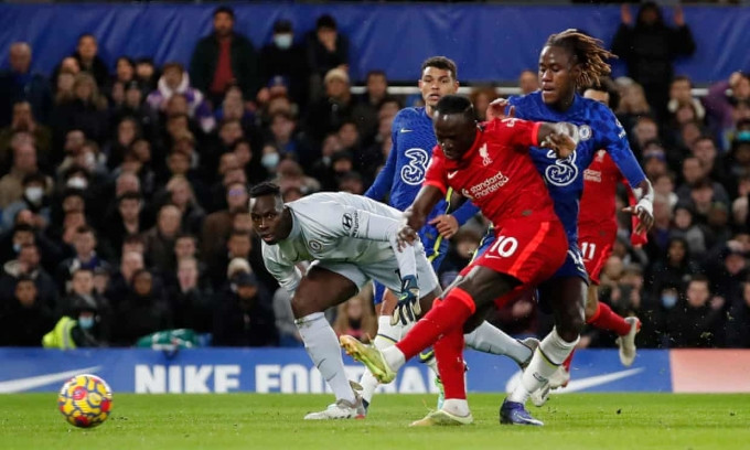 Chelsea cầm chân Liverpool