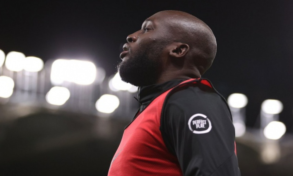 Chelsea có án phạt dành cho Lukaku