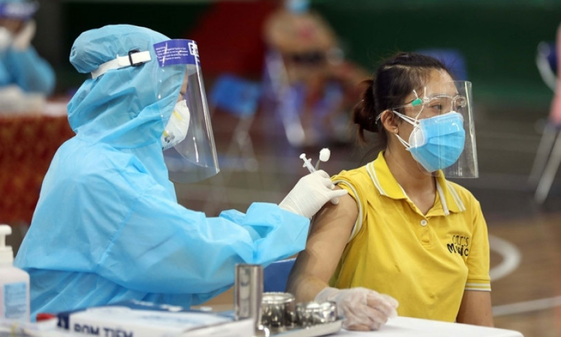 Nghiên cứu về tiêm chéo mũi tăng cường để bảo vệ trước Omicron