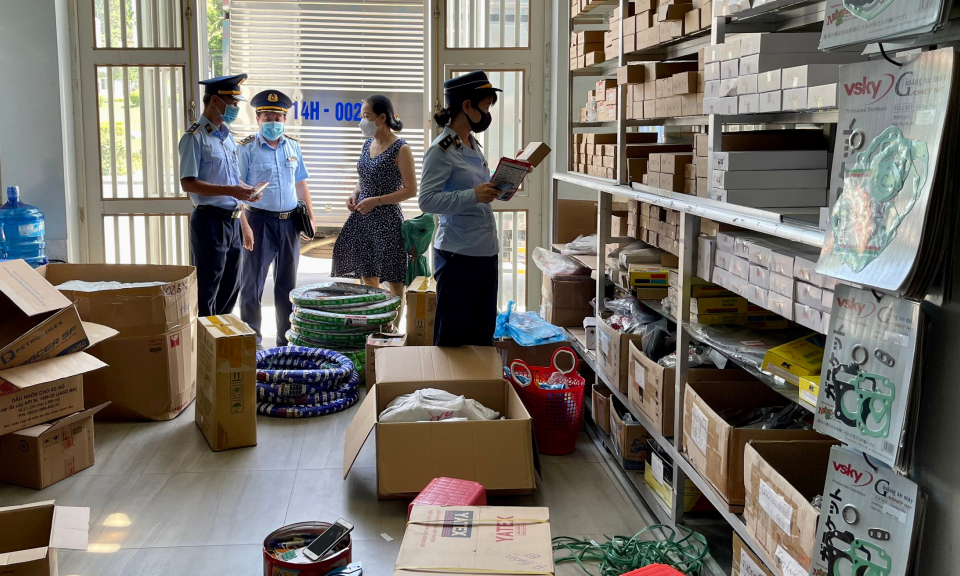  Uông Bí siết chặt quản lý thị trường dịp Tết