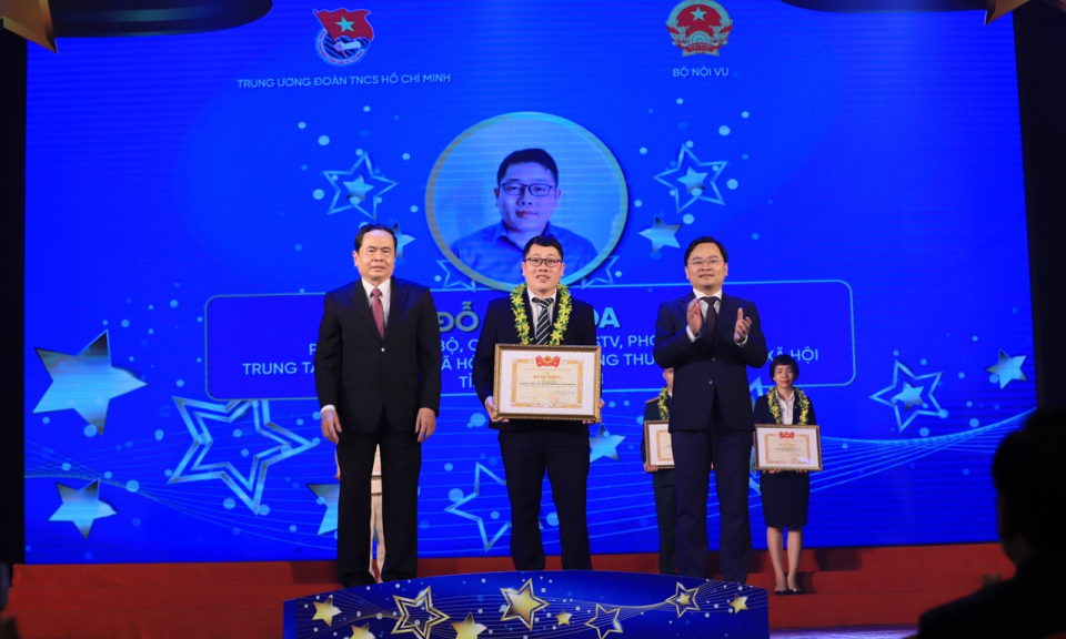 Quảng Ninh có một cán bộ được tuyên dương “Cán bộ, công chức, viên chức trẻ giỏi” toàn quốc lần thứ VIII