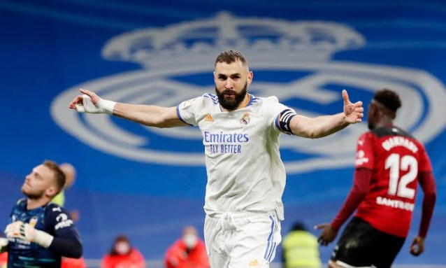 Benzema ghi bàn thứ 300 cho Real