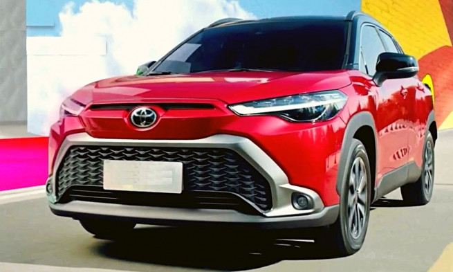 Mẫu xe 'song sinh' của Toyota Corolla Cross chính thức mở bán: Giá 440 triệu, 'ăn đứt' Kia Seltos