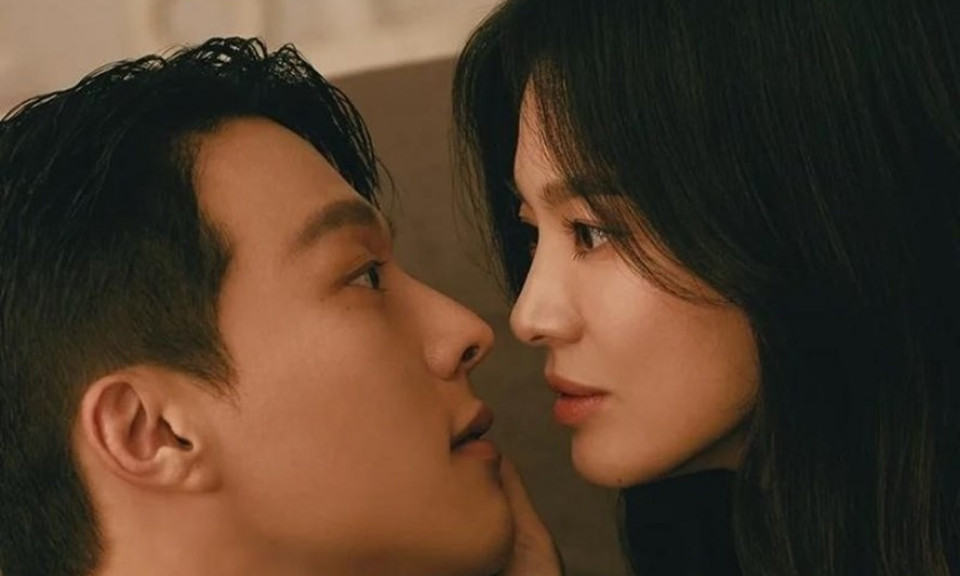 “Bây giờ chúng ta đang chia tay” - thảm bại liên tiếp của Song Hye Kyo