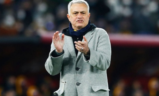 Roma không sa thải Mourinho sau khởi đầu tệ nhất trong 43 năm
