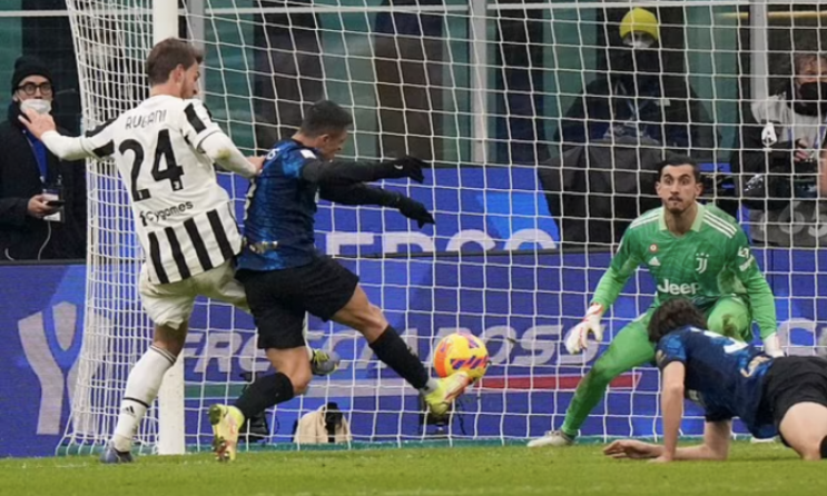 Inter đoạt Siêu Cup Italy ở phút 121