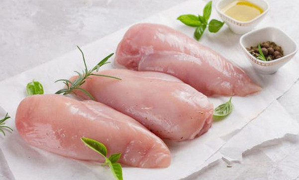Ức gà và đùi gà, phần thịt nào tốt cho sức khỏe?