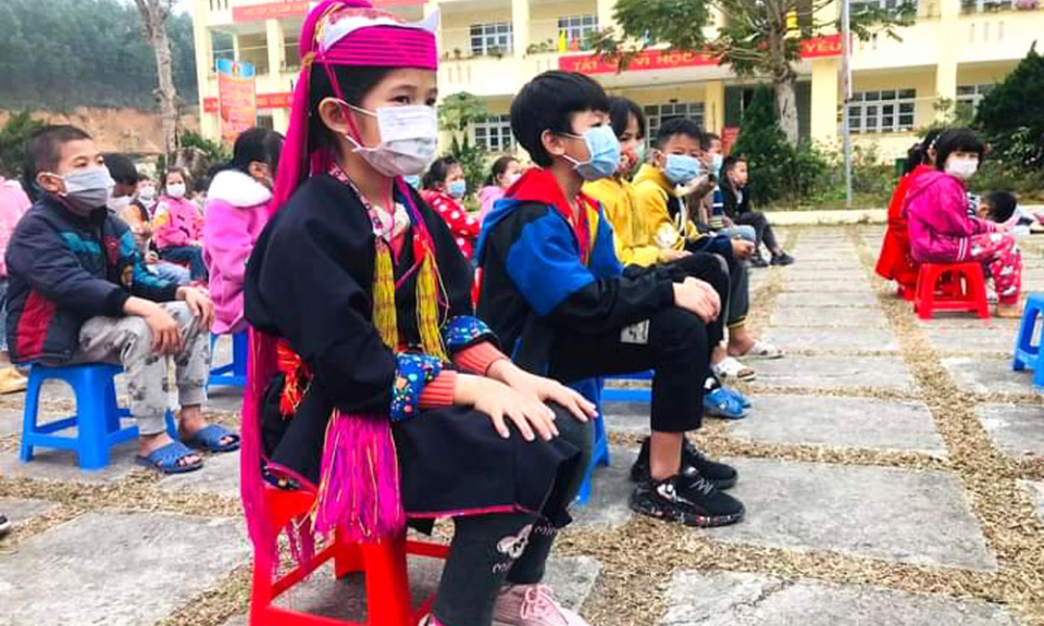 Khi trường học phải tạm dừng bán trú