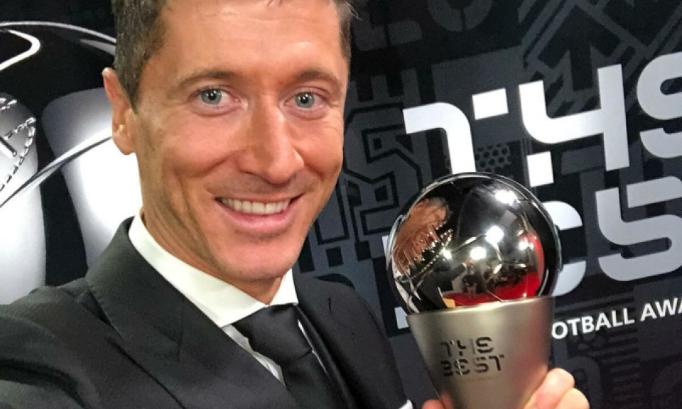 Lewandowski thắng giải The Best 2021