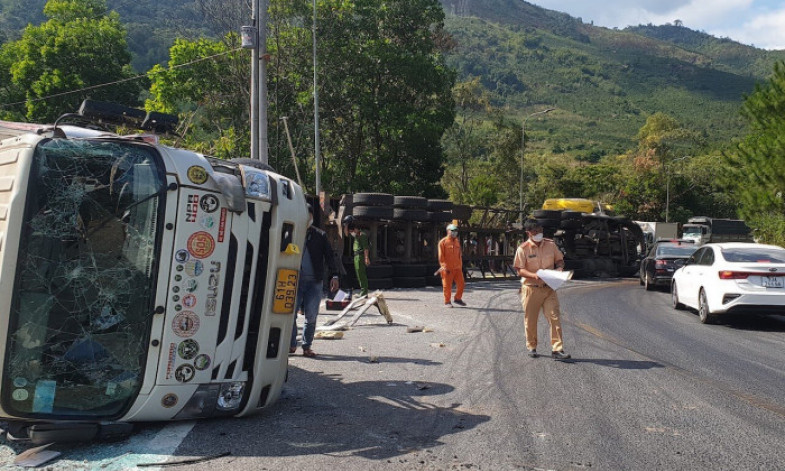 Tai nạn liên hoàn trên đèo Bảo Lộc: 4 người bị thương, giao thông ùn ứ 10km