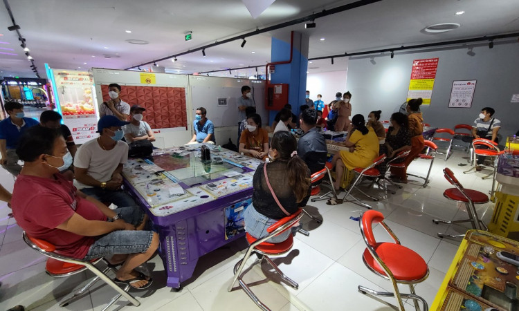 Bắt nhóm đánh bạc bằng hình thức chơi game bắn cá