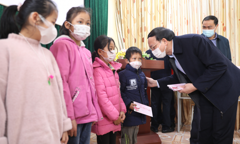 Cần phát huy năng lực, trí tuệ lãnh đạo trẻ để chăm lo, cải thiện đời sống cho nhân dân