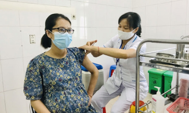 Thêm bằng chứng về hiệu quả của vaccine phòng COVID-19 ở phụ nữ mang thai