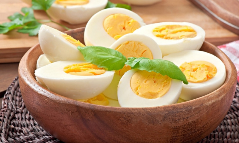 Nên ăn trứng vào bữa sáng hay bữa tối?