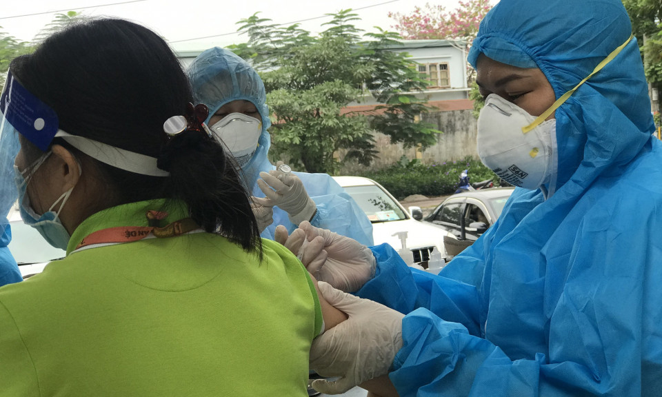Chiều 19/1: Cả nước đã tiêm trên 171,6 triệu liều vaccine phòng COVID-19; Có 73 ca nhiễm Omicron