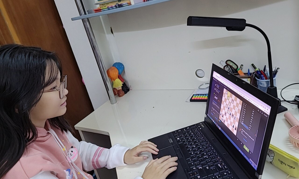 Khi cờ vua lên ngôi... mùa dịch 