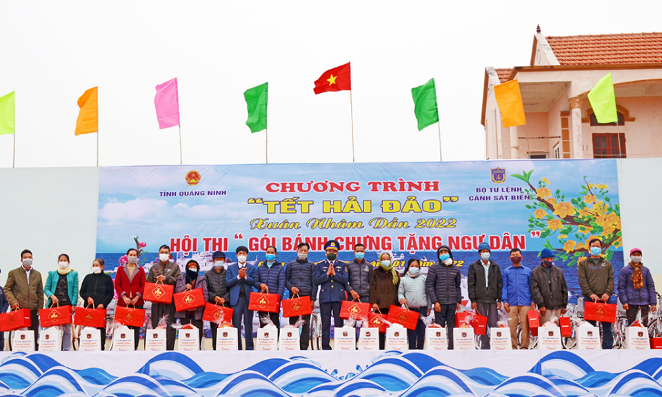 Bộ Tư lệnh Cảnh sát biển Việt Nam tổ chức “Tết hải đảo” tại xã đảo Quan Lạn