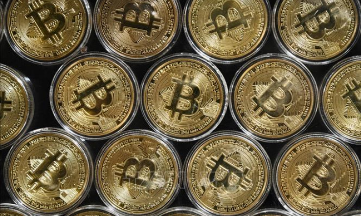 Đồng Bitcoin giảm tới 50% giá trị so với mức đỉnh điểm