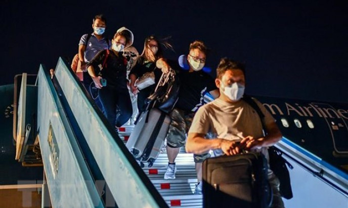 Vietnamese people in US applauds resumption of int’l commercial flights