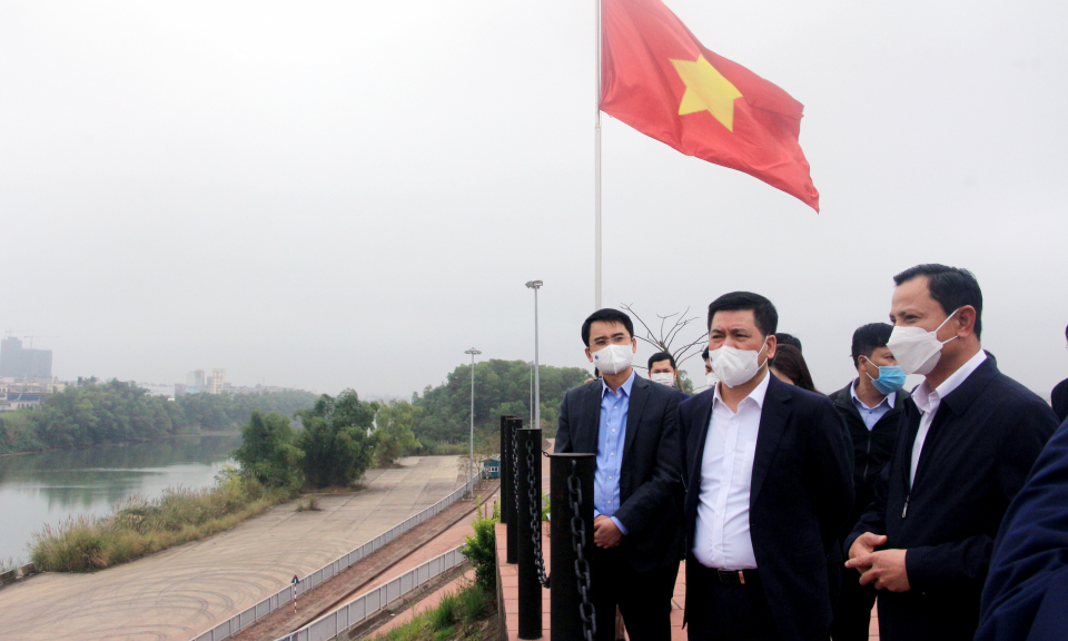 Bộ trưởng Bộ Công Thương kiểm tra hoạt động XNK tại Móng Cái