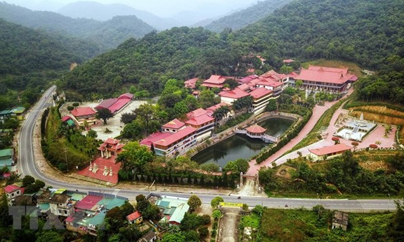Three provinces prepare dossiers to seek UNESCO recognition of Yen Tu complex