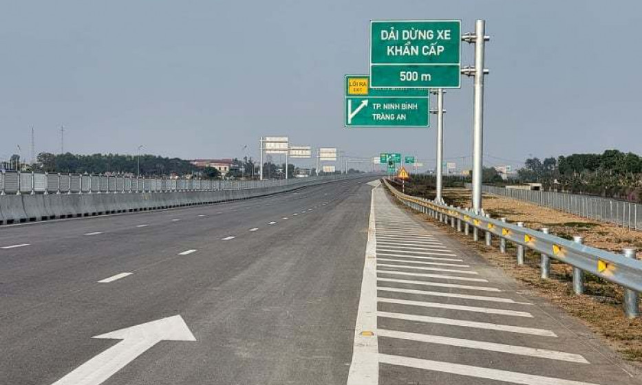 Hình ảnh cao tốc Bắc - Nam qua Ninh Bình trước ngày thông xe