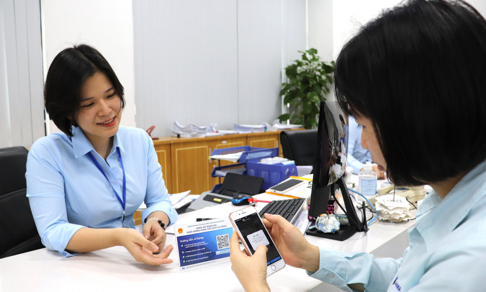Đưa dịch vụ công trực tuyến đến với người dân