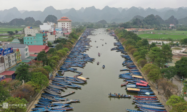 Dừng tổ chức lễ hội chùa Hương