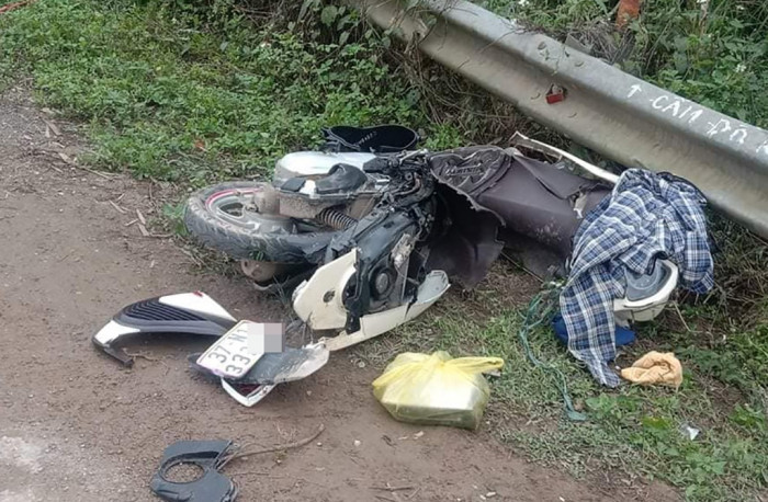 Tai nạn ở Nghệ An: Hai chị em gái tử vong thương tâm sau va chạm xe tải 1